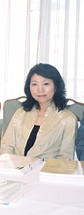 岡部あおみ氏