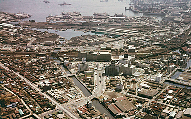 空から見た横浜駅周辺　1965年頃