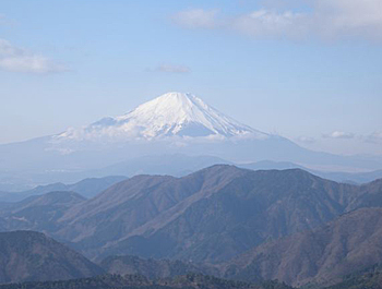 丹沢・三ノ塔から望む富士山