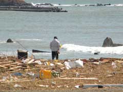 津波の傷痕も生々しい宮城県気仙沼市階上地区