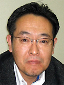 荒井千暁氏