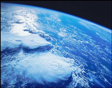 スペースシャトルの飛行士が地表約400㎞上空から見た地球