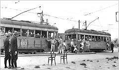 市電に乗る米兵（1945年9月21日）